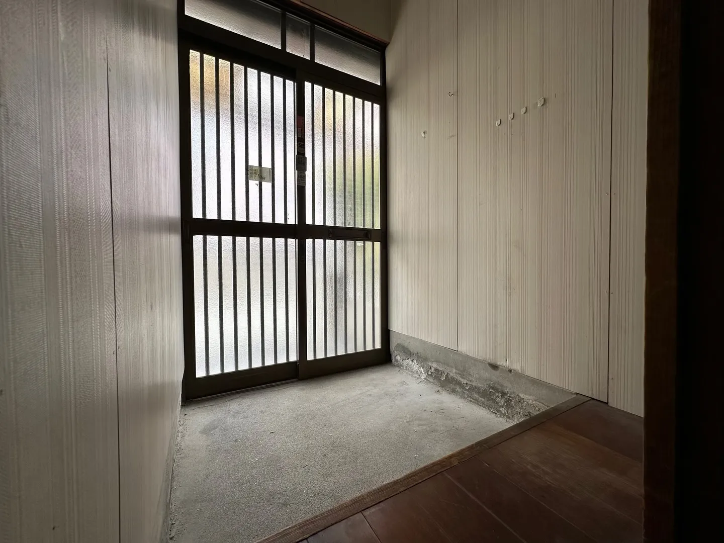 「🏠120万円で買える!? 大阪のレトロテラスハウス」または...