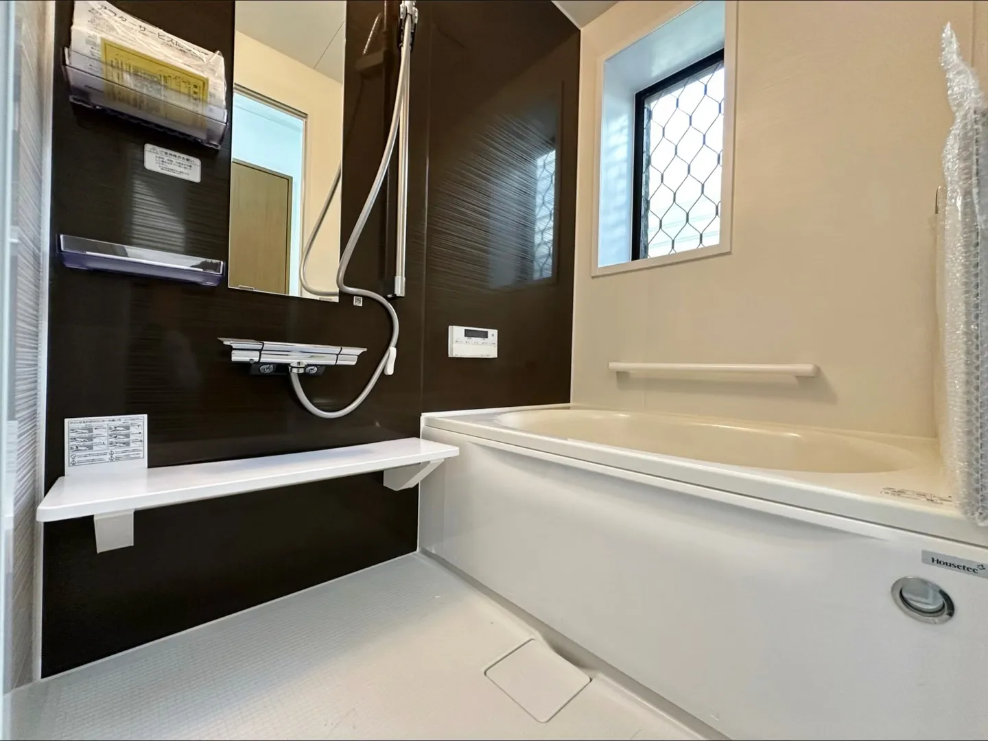 車2台止められる、広い4LDKのお家です🏠