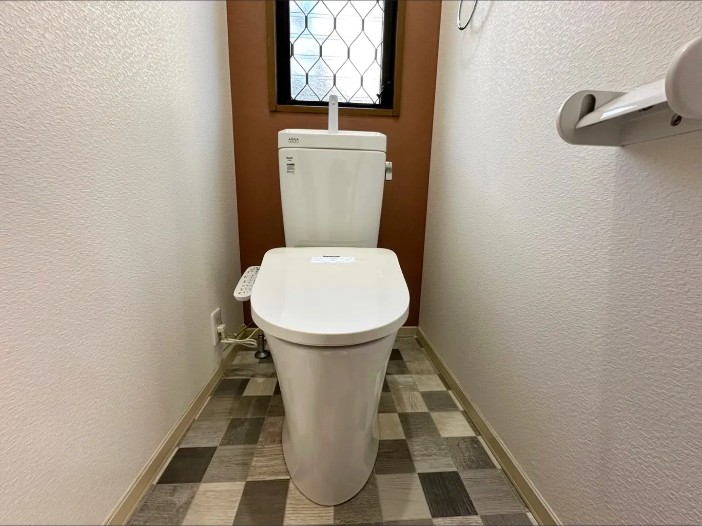 車2台止められる、広い4LDKのお家です🏠