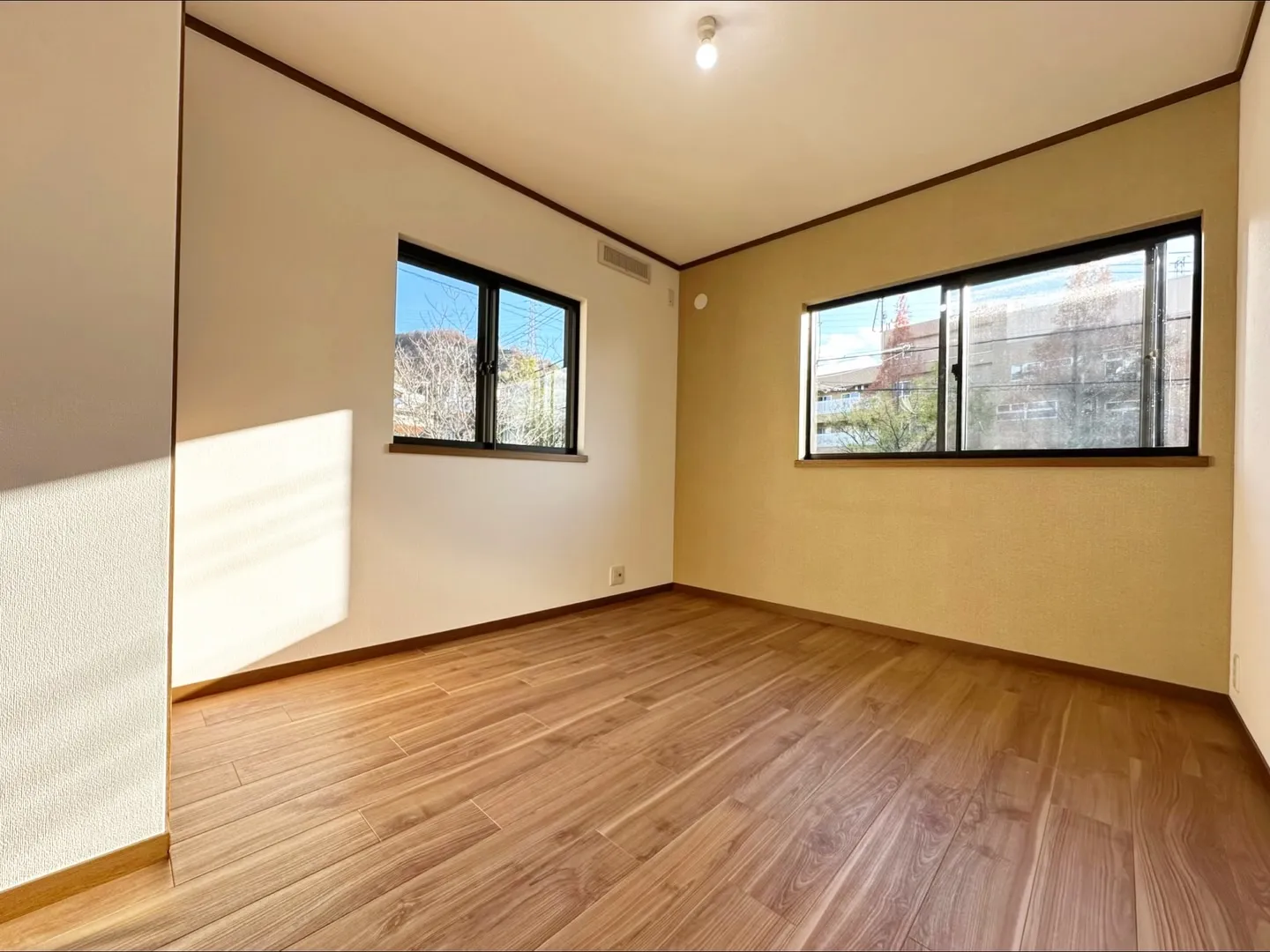 車2台止められる、広い4LDKのお家です🏠