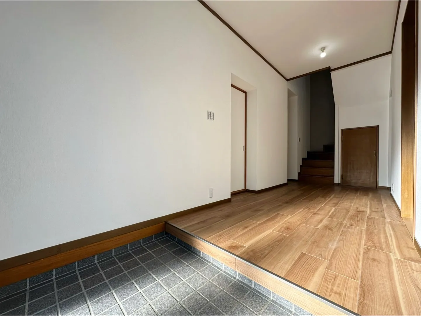 車2台止められる、広い4LDKのお家です🏠