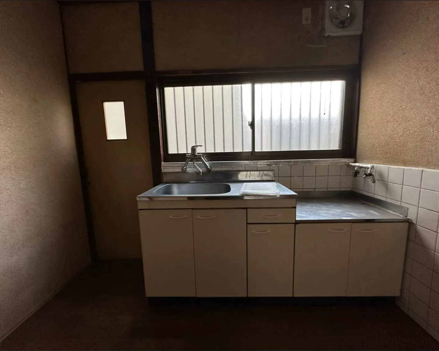 【880万円|守口市のレトロ戸建】