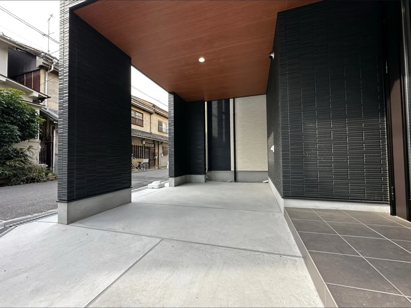 駅徒歩7分でこの価格…正直...