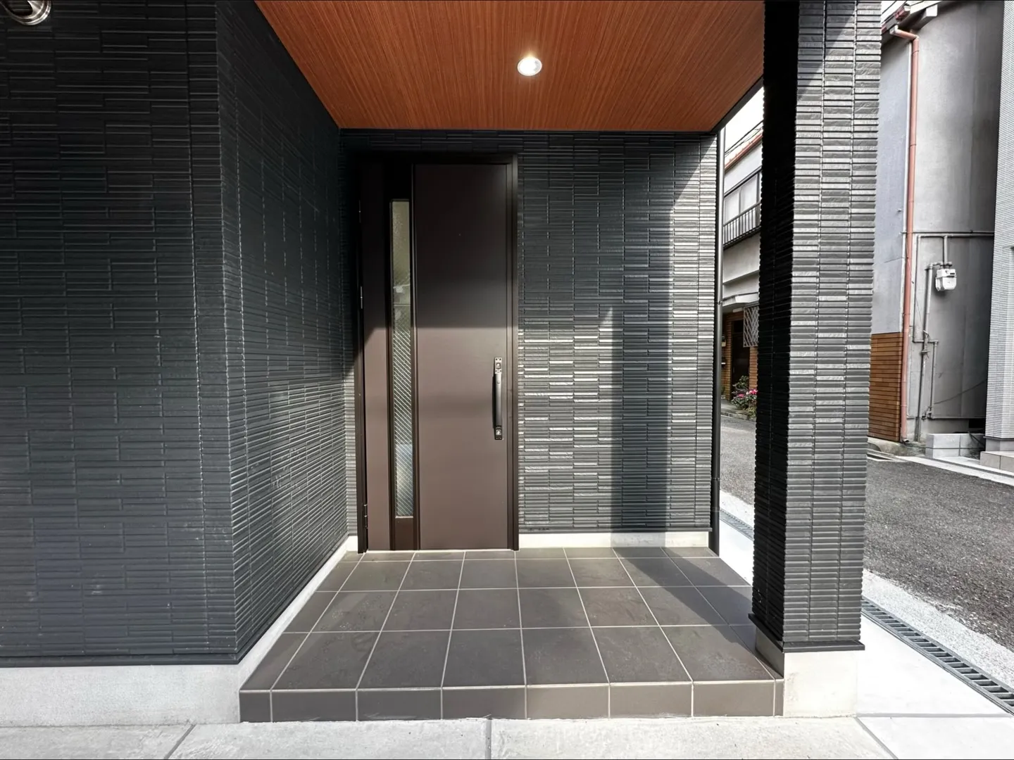 駅徒歩7分でこの価格…正直...