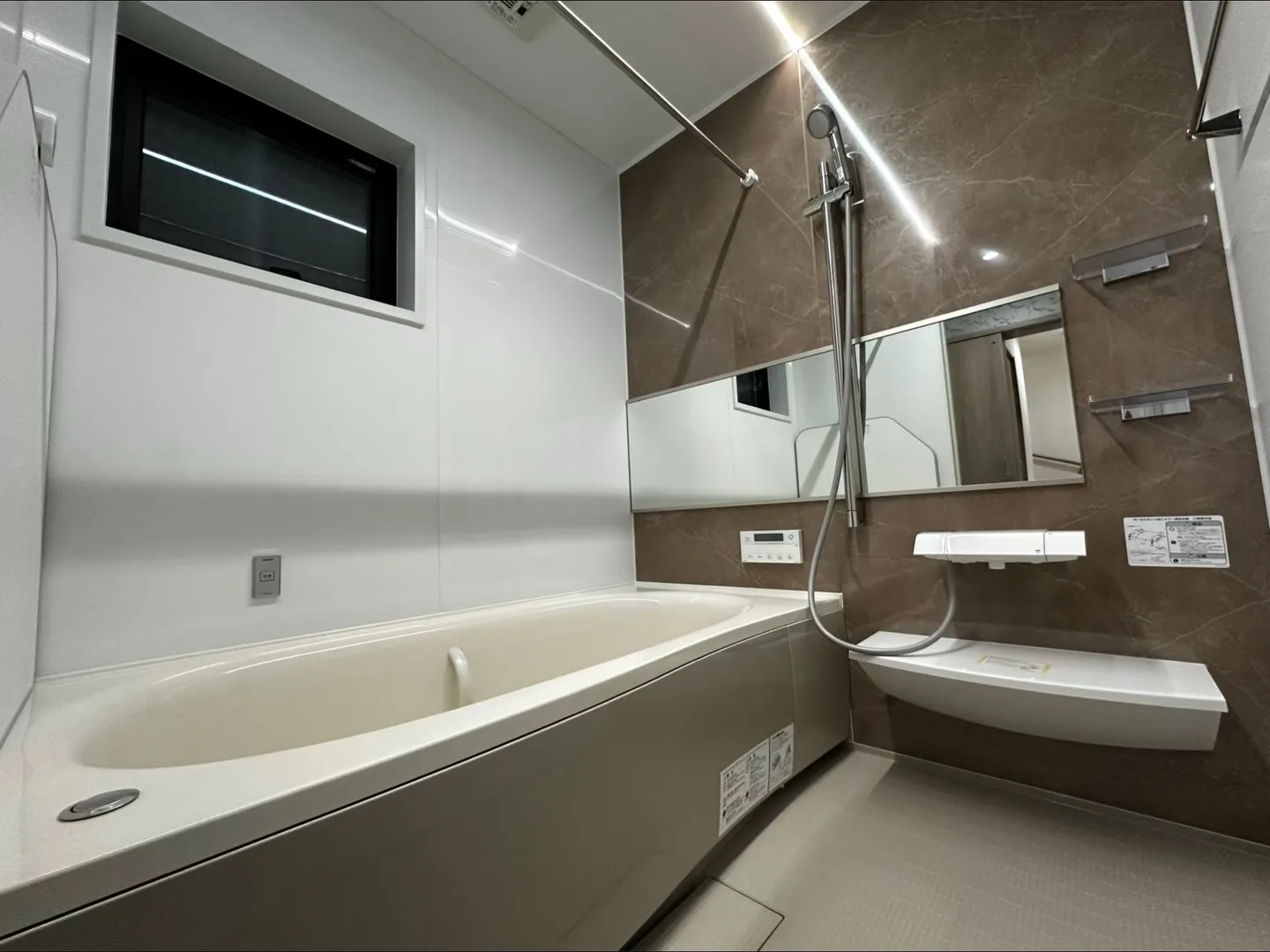 駅徒歩7分でこの価格…正直...