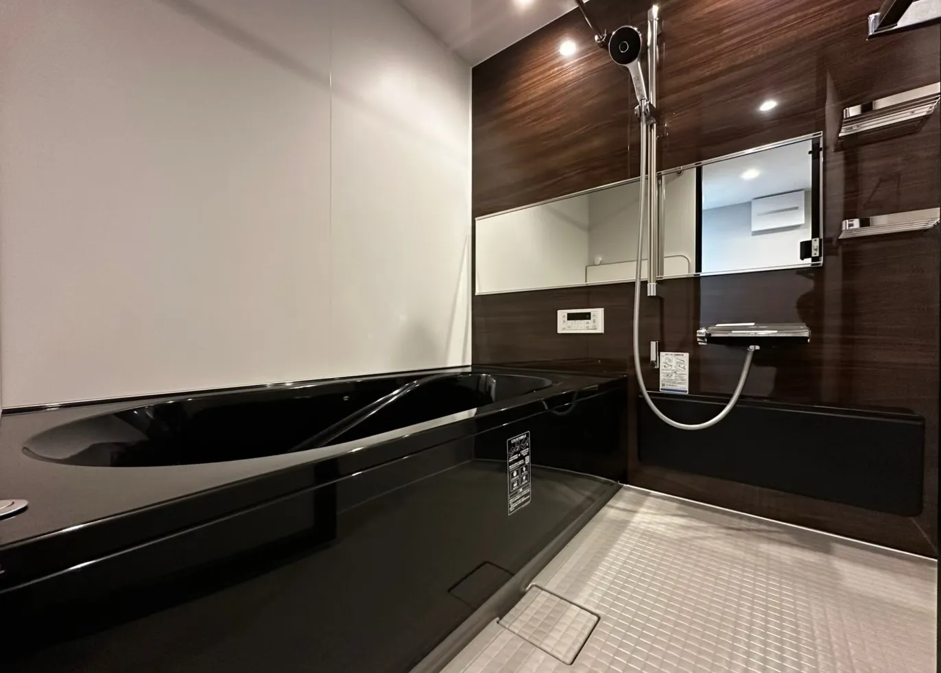 「荒本｜フルリノベ×ガレージ付 3階建て邸