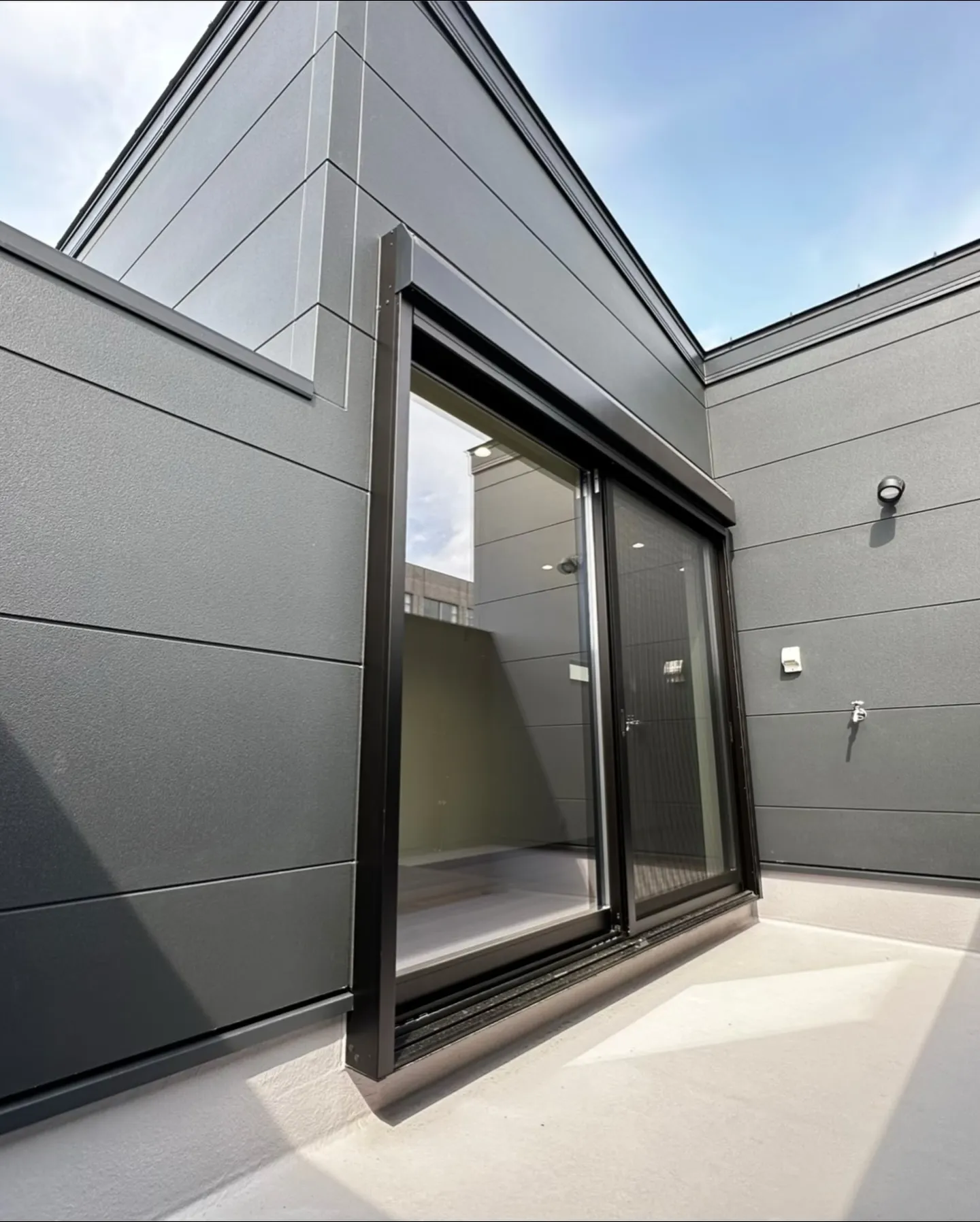 駐車2台OK🚗✨黒が映える新築戸建