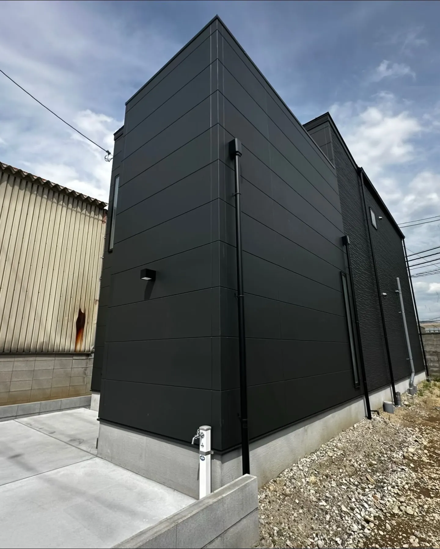 駐車2台OK🚗✨黒が映える新築戸建